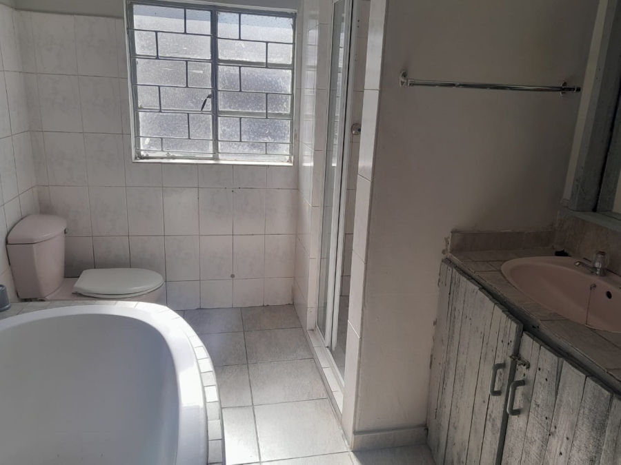 3 Bedroom Property for Sale in Geelhoutpark North West
